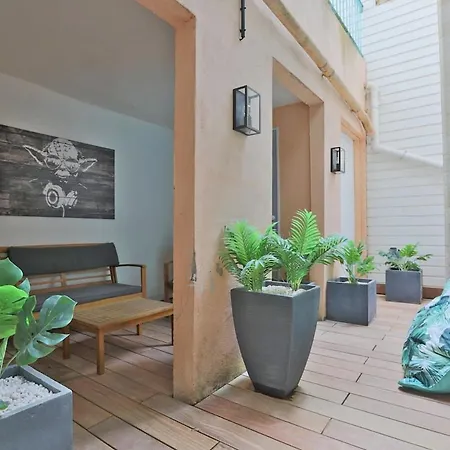 Le Miroir De Mengin - 4 Personnes - 2 - Place Charles Iii *