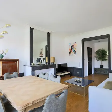 Le Miroir De Mengin - 4 Personnes - 2 - Place Charles Iii