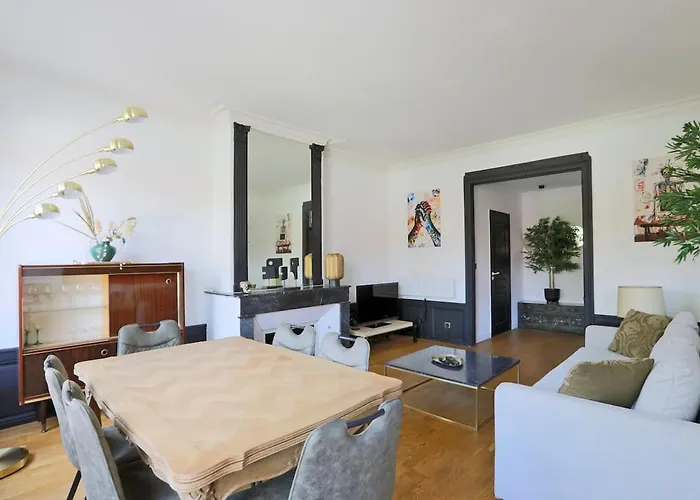 Le Miroir De Mengin - 4 Personnes - 2 - Place Charles Iii