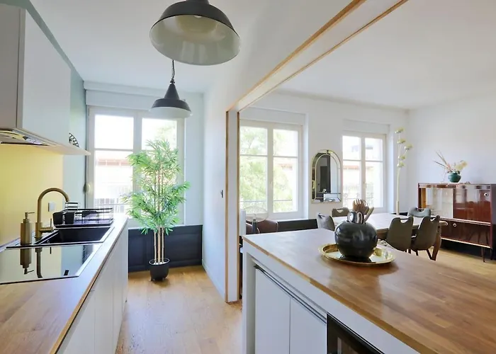 Appartamento Le Miroir De Mengin - 4 Personnes - 2 - Place Charles Iii